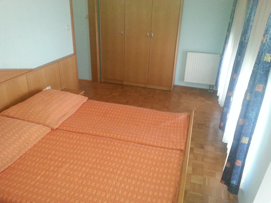 Penzion Zeleni Kakadu Maribor Pokoj fotografie