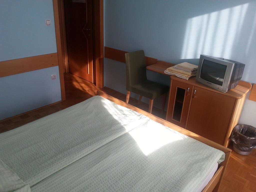 Penzion Zeleni Kakadu Maribor Pokoj fotografie